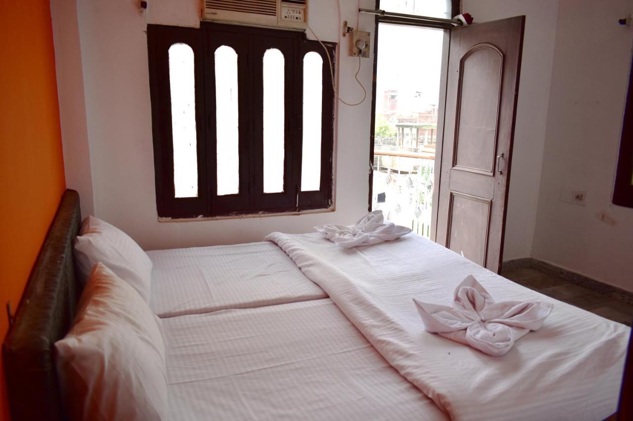 Sandhya Guest House Varanasi Near Ganga River 外观 照片