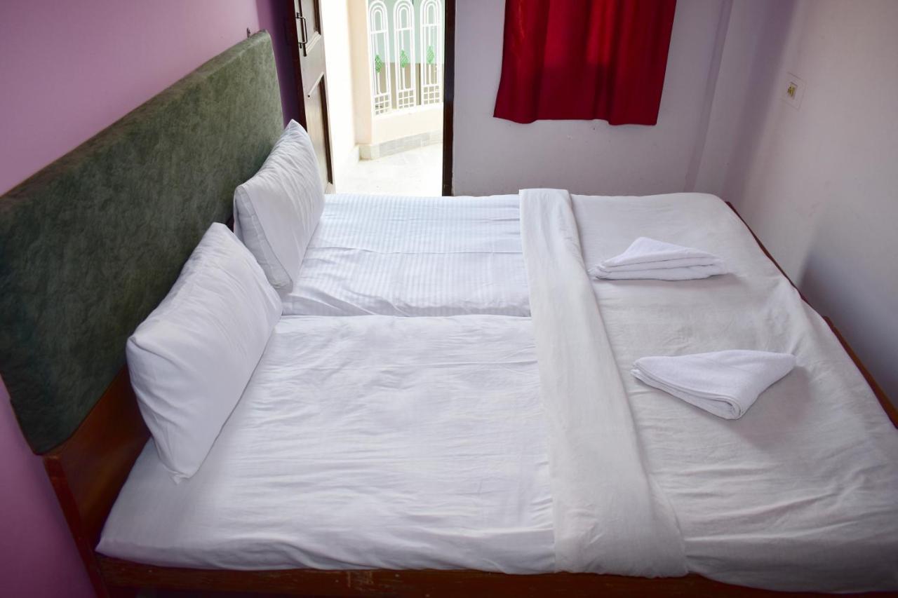 Sandhya Guest House Varanasi Near Ganga River 外观 照片