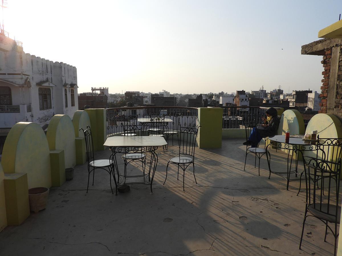 Sandhya Guest House Varanasi Near Ganga River 外观 照片